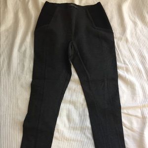 Grey Leggings With Hip Stretch